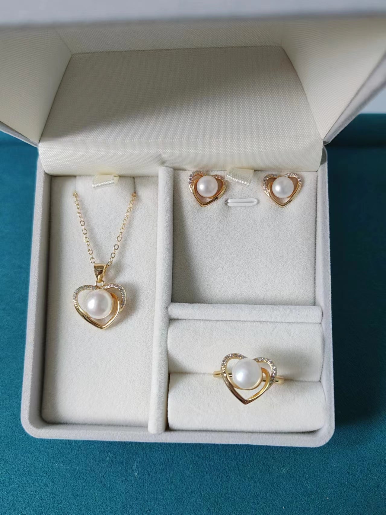 Fresh water pearl jewelry set